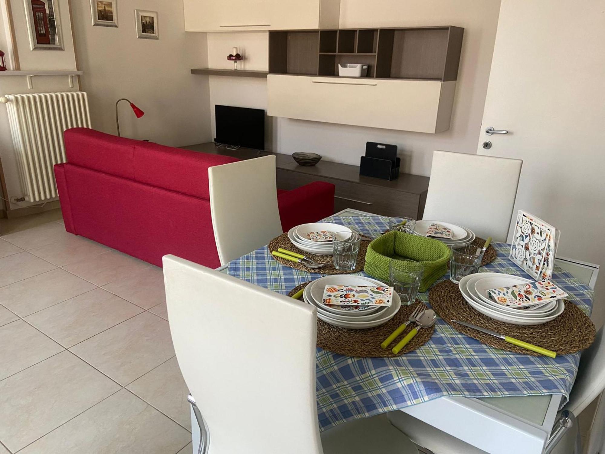 Pm 13A Via Tenente Devenuto Guest House Джовинаццо Экстерьер фото